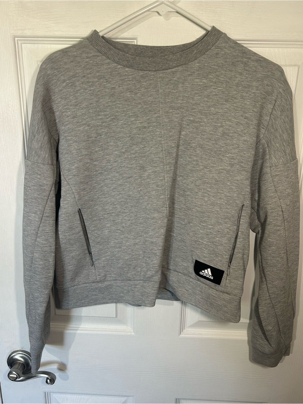 Adidas Wrapped 3-Stripes sweatshirt Slightly cropped Size XS Gray White Pockets